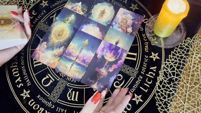 Почему он так себя ведёт? Гадание на Таро смотреть онлайн