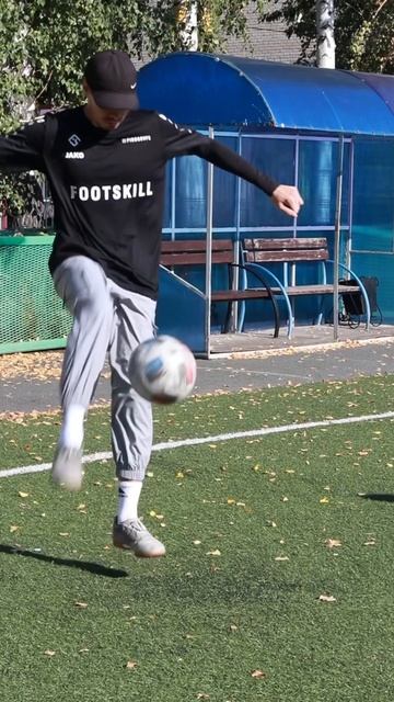 ФУТБОЛЬНЫЙ ФРИСТАЙЛ смотреть онлайн