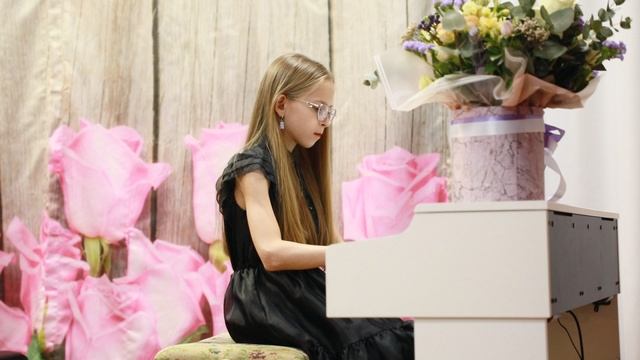 Трифонова Ксения 10 лет У Гиллок Swinging siox Преп Валерия Шульга Муз школа Мелодия МО Красногорск