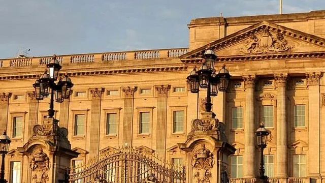 Букингемский дворец