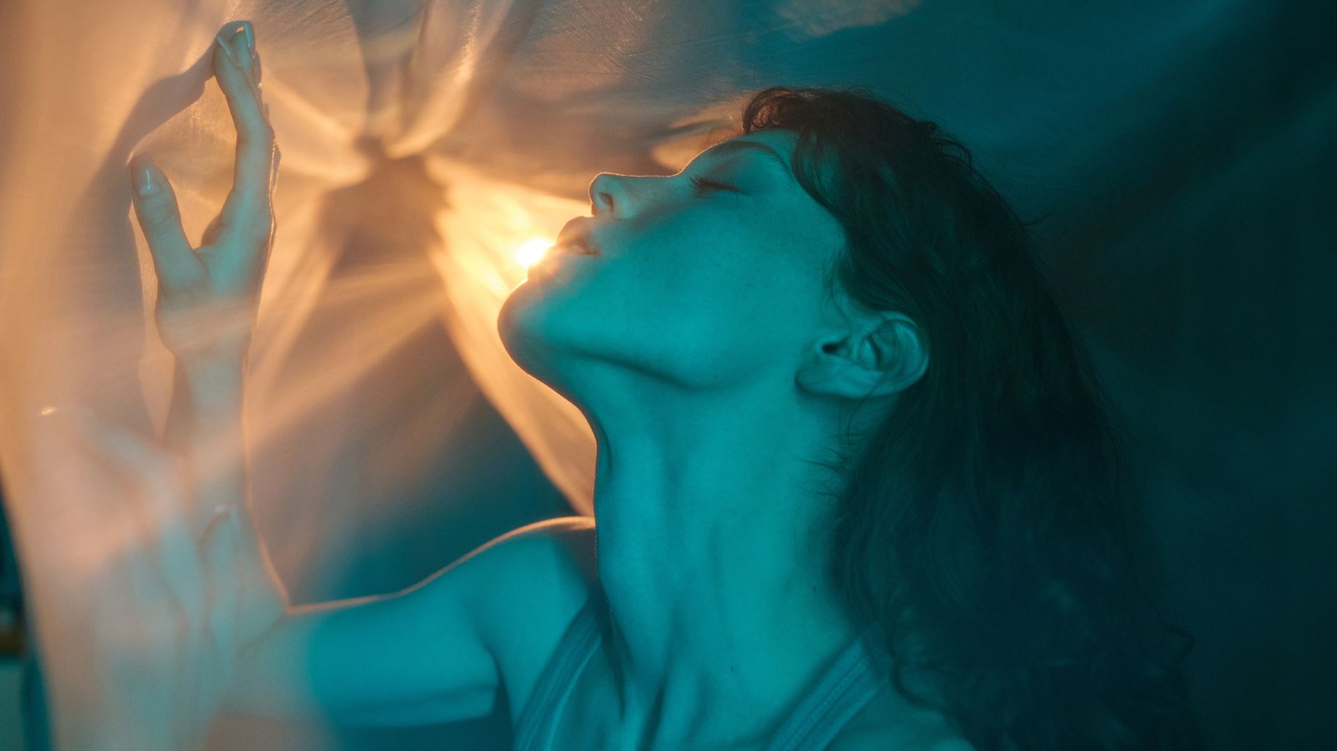 Чувственные стихи одной влюблённой девушки, обращённые к бывшему парню. Я любила тебя. Уймись. смотреть онлайн