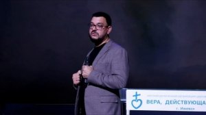 Роман Ушков