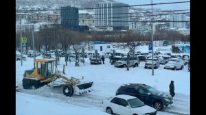 Мощный снегопад на Камчатке: дороги парализовало,непогода может повториться.