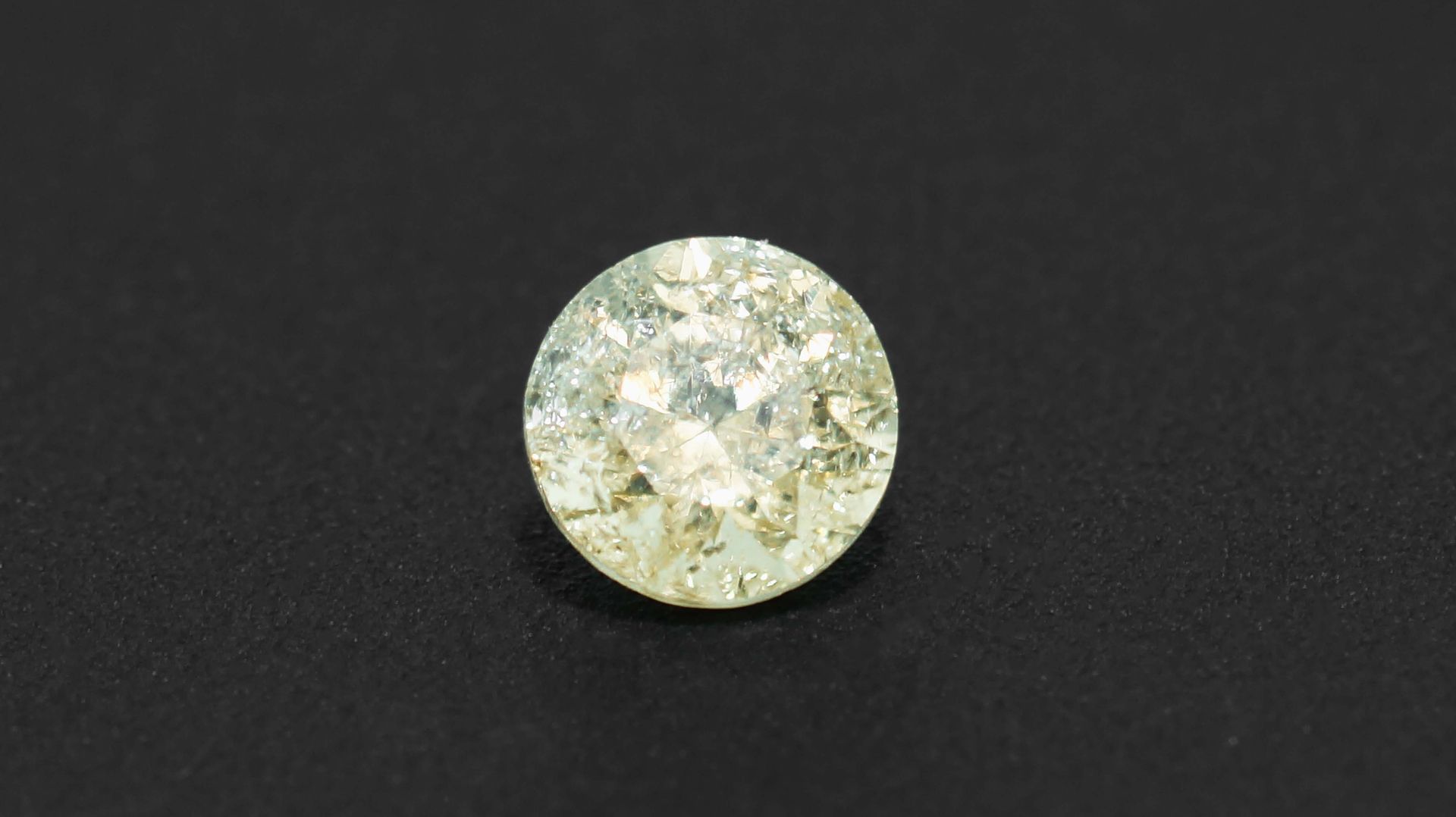 Лейко Гранат 0.32 карат смотреть онлайн