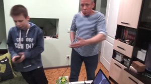 отец сломал сыну диска в Майнкрафте реальной жизни