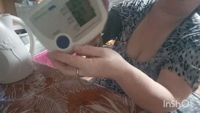 10-12-2025. Жизнь в деревне.На улице потеплело,пошла прогуляться.Разложила капусту по банкам. смотреть онлайн