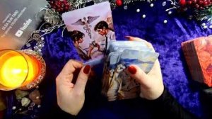 Какой мужчина думает о тебе прямо сейчас в эту минуту его мысли о вас🔥расклад таро