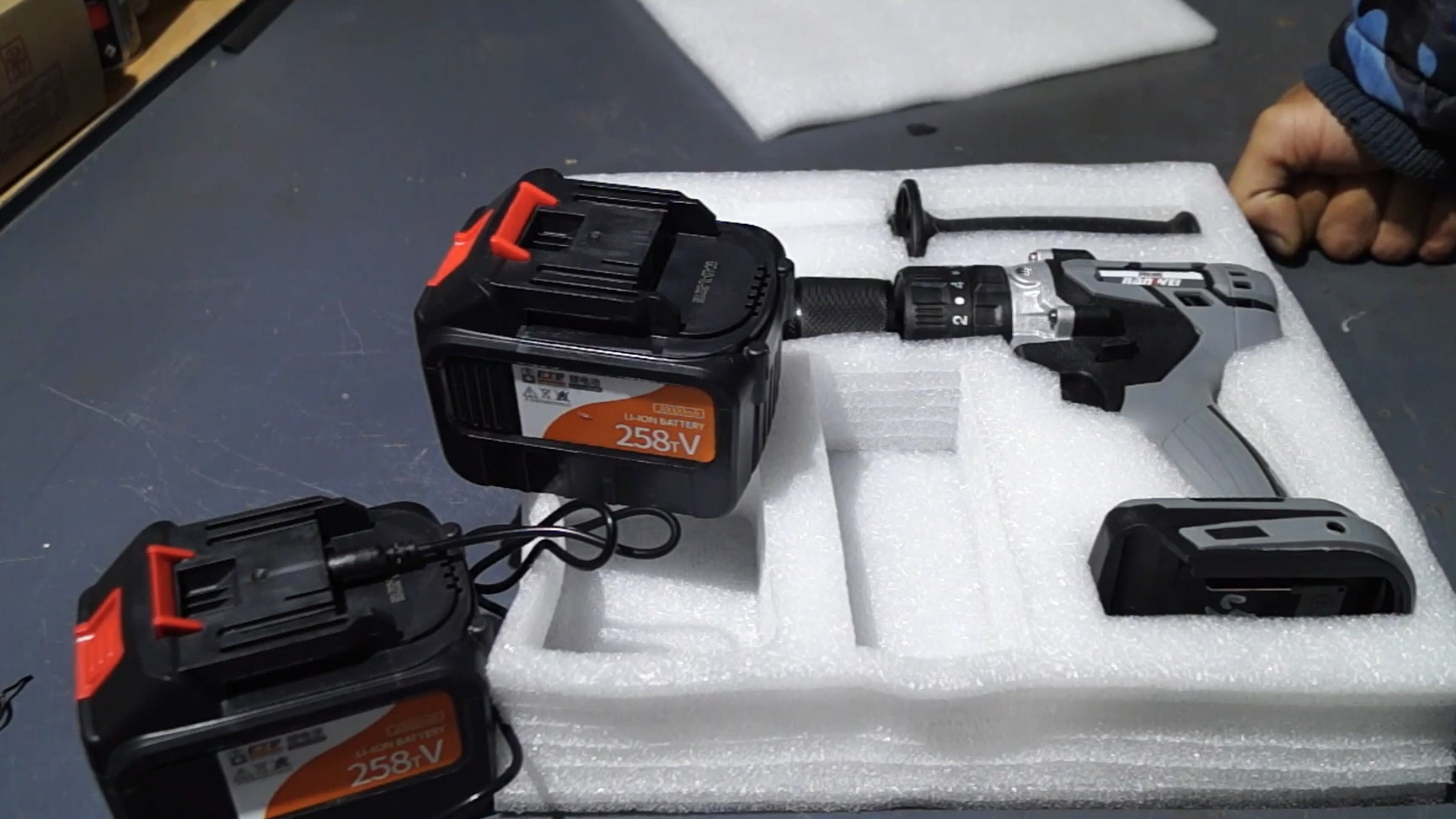 Китайский шуруповёрт для ледобура! Распаковка, обзор. смотреть онлайн