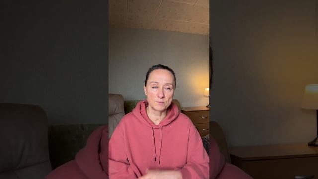 между молотом и наковальней