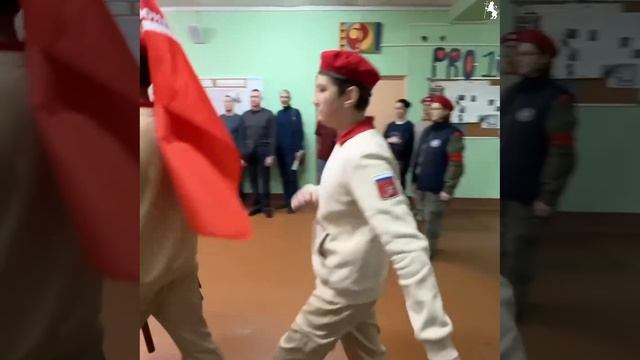 В школе №16 прошёл торжественный юнармейский сбор смотреть онлайн