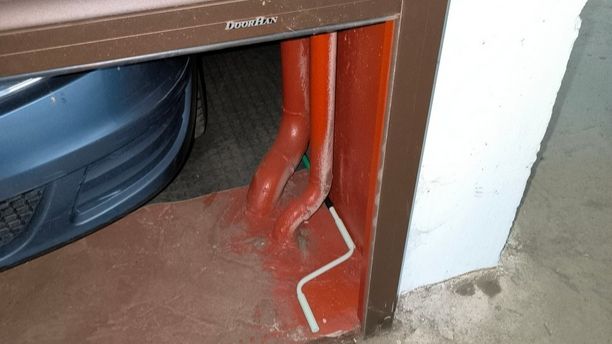 Аварийное открытие рулонных ворот с электроприводом