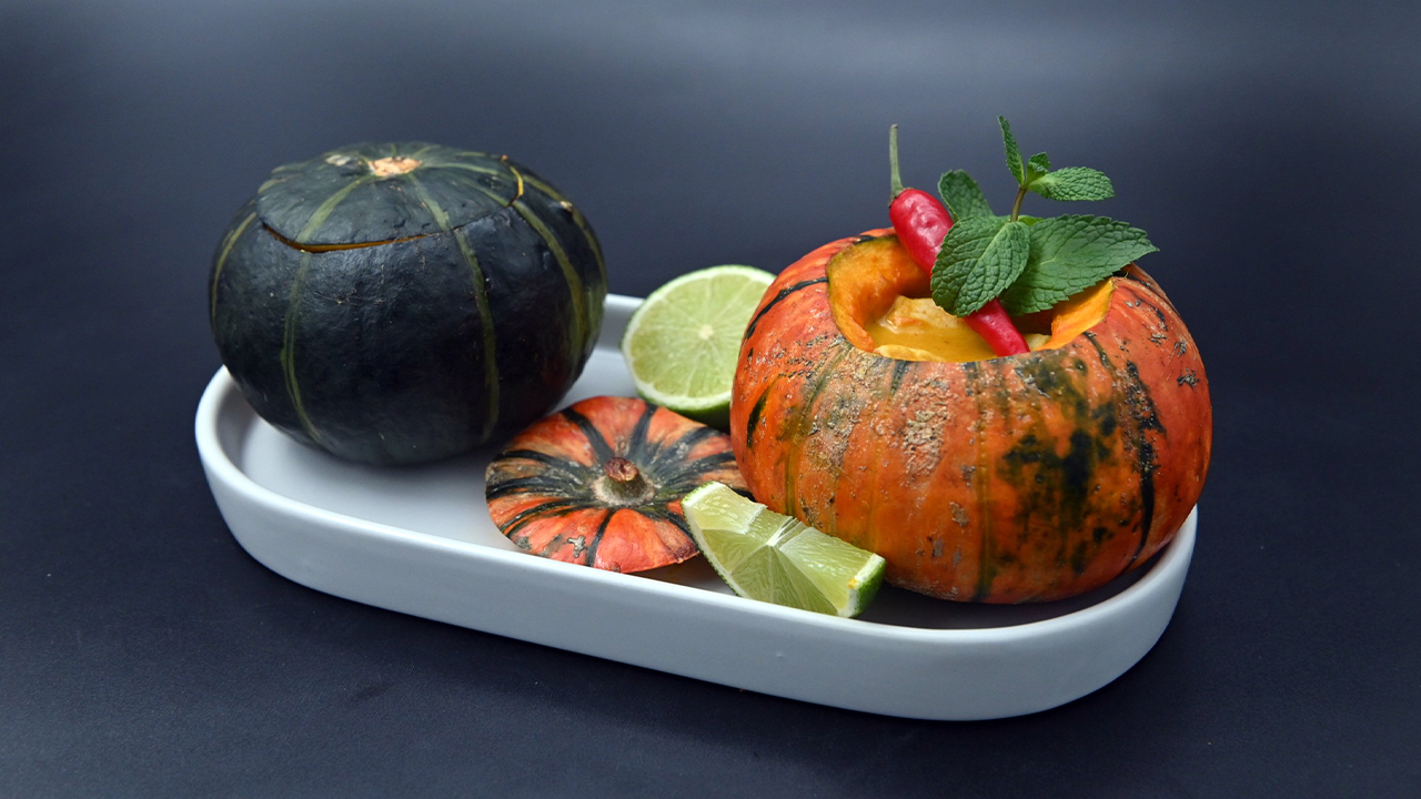 Карри из курицы в мини-тыкве