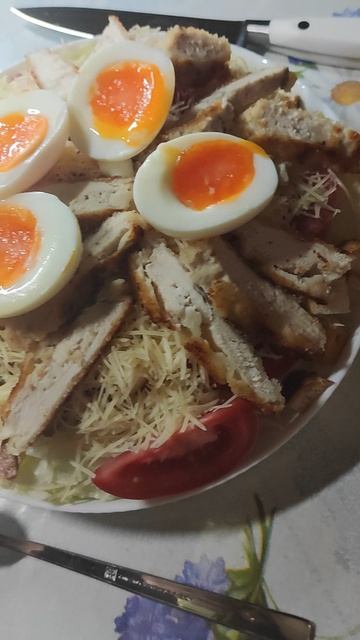 В последнее время всё чаще делаю себе этот салат.