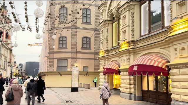 🎄Москва готовится к Новому году холодная дневная прогулка по зимнему городу❄️🏙️ смотреть онлайн