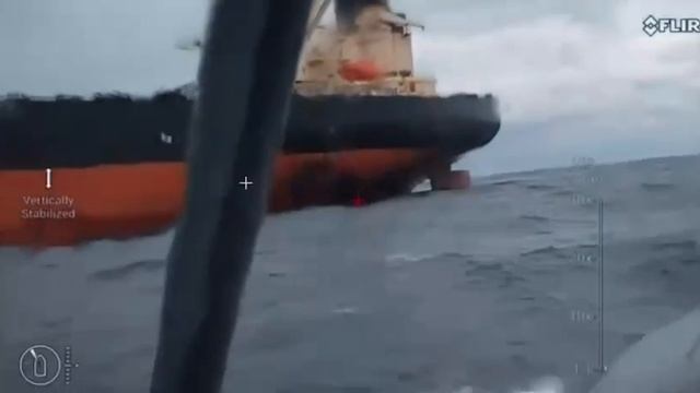 Увы, но еще один танкер атаковали БЭКи хохлов в Черном море... смотреть онлайн