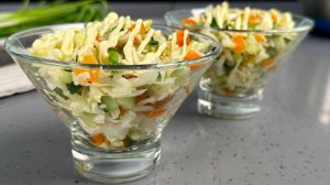 Вроде бы простой и бюджетный САЛАТ из капусты! Салат "Молодёжный" можно и на праздничный стол!