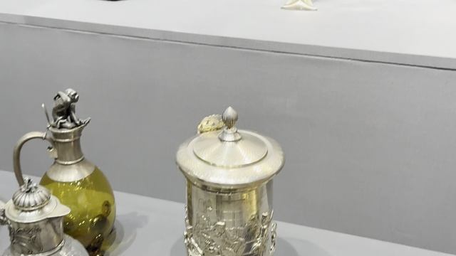 Блошиный рынок возле Кремля смотреть онлайн