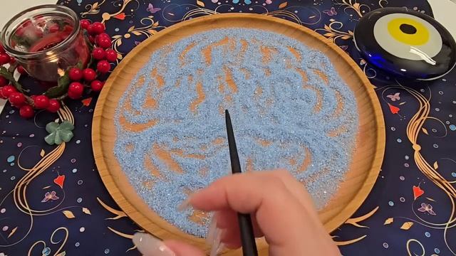 Гадание на песке: судьба готовит вам подарок🎁 чему будете радоваться как ребенок💯❓ смотреть онлайн