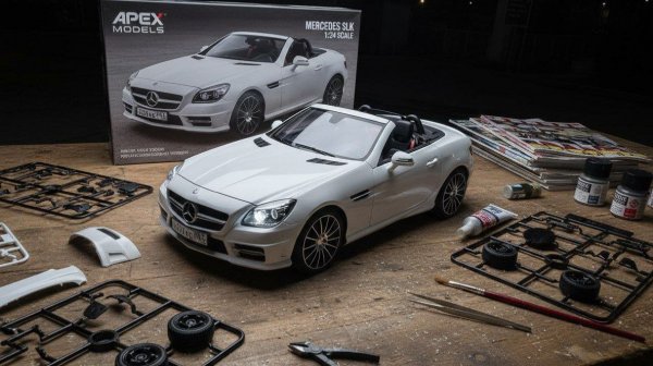 Сняли бошку двигателя в Mercedes SLK