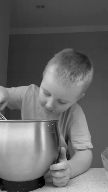 Она должна была быть в 2 раза толще😂😂😂 но оч вкусная))
#shorts