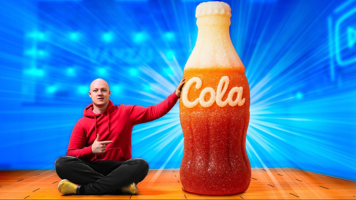 Я СДЕЛАЛ ГИГАНТСКУЮ МАРМЕЛАДНУЮ COCA-COLA ВЕСОМ 270 КГ смотреть онлайн