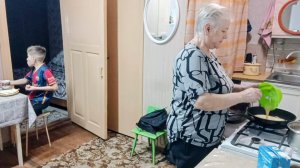 "Жизнь на пенсии"..  Разговариваю с невестками спокойно, не допускаю нравоучений!!!