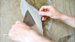Как быстро СНЯТЬ старые ОБОИ со стены без лишних затрат