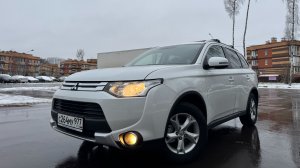 Mitsubishi Outlander 2014 год, полный привод, 106575 км, в комплектации Instyle.