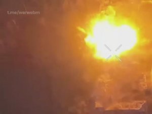 🇺🇦🏴ВСУшники метаются по Мирнограду в попытке спрятаться от наших бойцов.