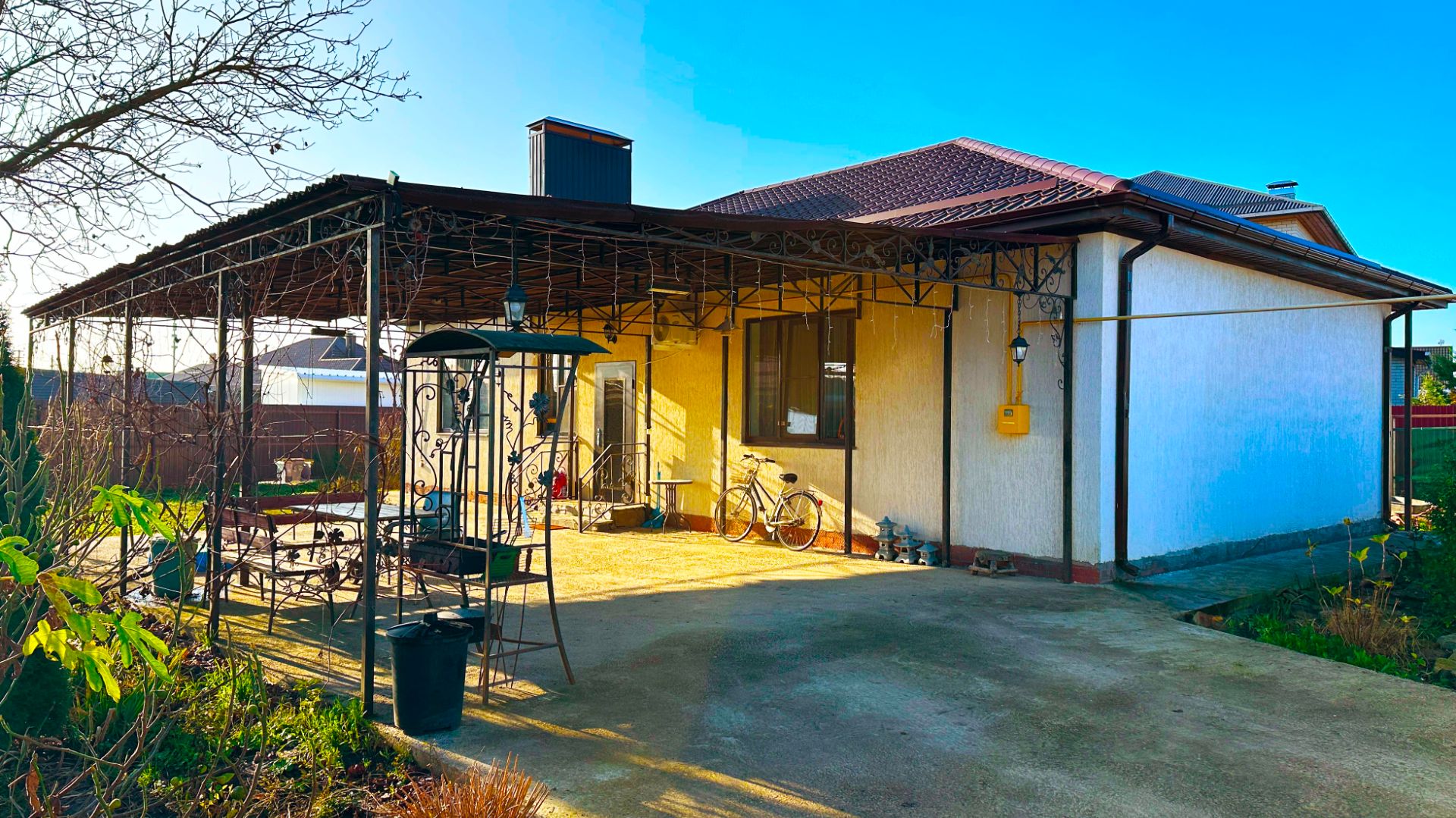 Дом с современным ремонтом и мебелью рядом с Краснодаром смотреть онлайн