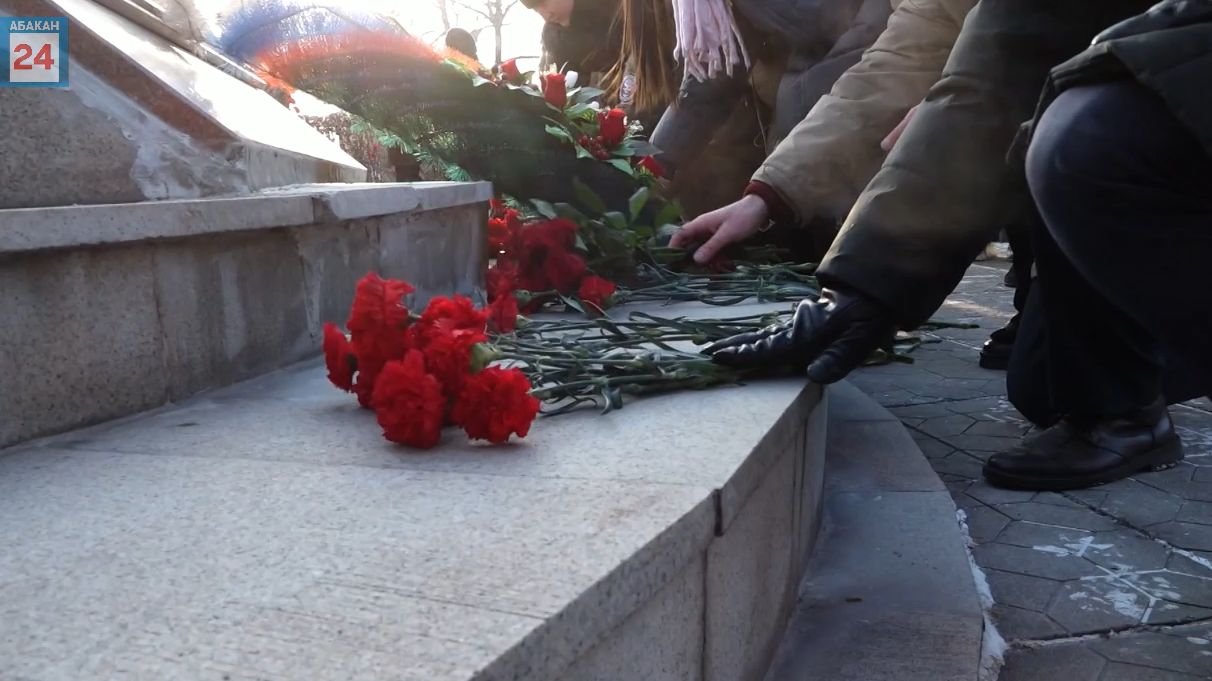 В День Героев Отечества Хакасии вспоминает о своих сыновьях смотреть онлайн