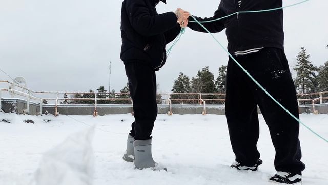 Как мы устанавливали антенну на крыше или опрерация диполь смотреть онлайн