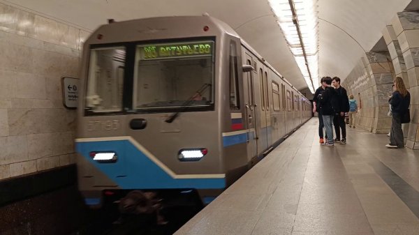 Метро Москвы подборка красивая поезда метро и станций Московский метрополитен