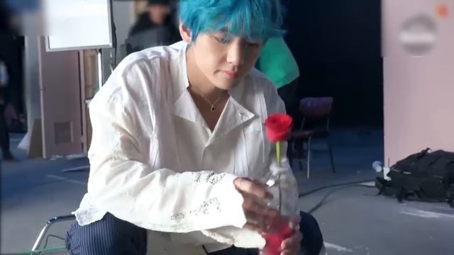 Как живет Ким Тэхён (Kim Taehyung) и сколько он зарабатывает смотреть онлайн