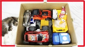 Мультики для детей и малышей. Яркие Новогодние мини Машинки. Мультики про машинки в коробке