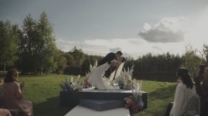 Его прикосновения притягательны...