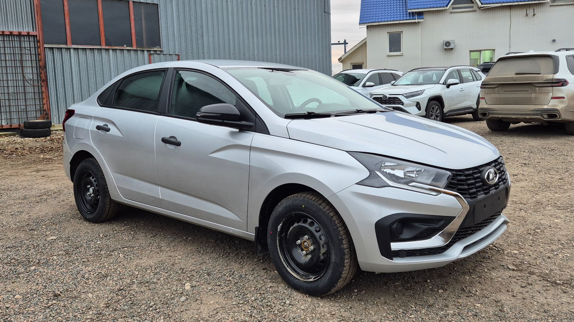 Lada Iskra в чем отличие от Logan 3 из Европы?Покажем на примере Life с механикой #ladaiskra смотреть онлайн