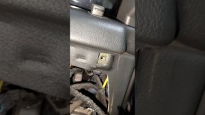 снять переднюю и заднюю двери мерседес w 220.mp4