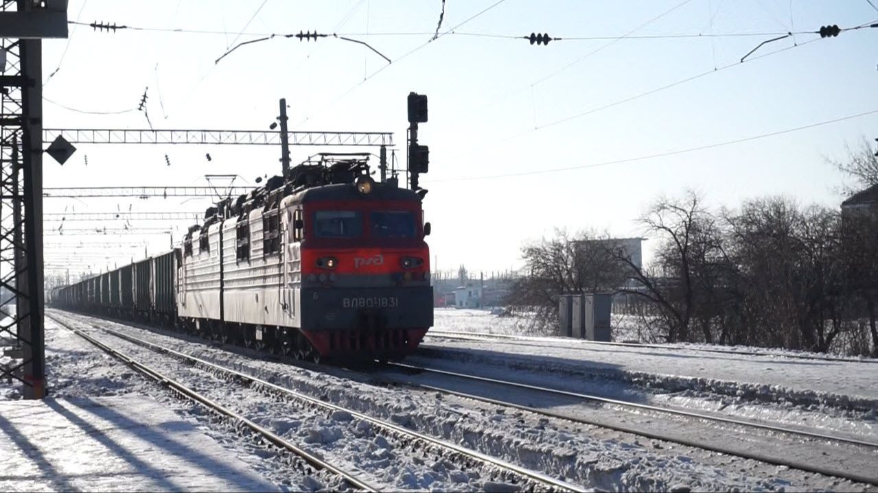 Электровоз ВЛ80С-1831 смотреть онлайн