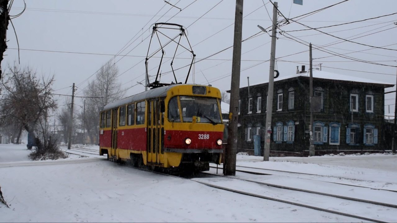 Трамваи Tatra T3SU-3288 и Tatra T6B5SU-3006 (1080р) смотреть онлайн