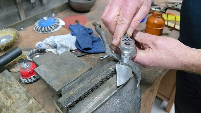 Регулировка кованого секатора Abukumagawa Munehiro, BR 200