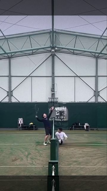 Боль в теннисе.