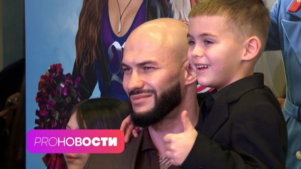 Как ведут себя почти разведенные Оксана Самойлова и Джиган? Что Натали попросила у Деда Мороза?