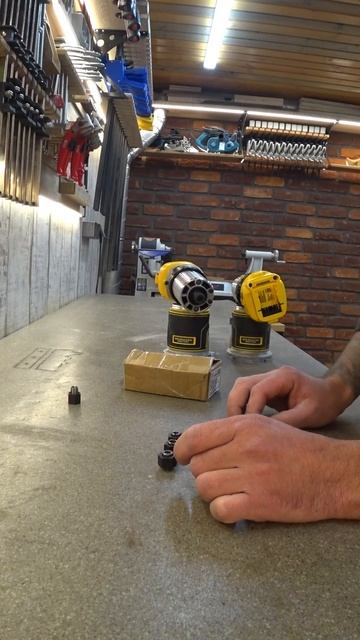 Цанга Dewalt DSW600 реплика или оригинал? смотреть онлайн