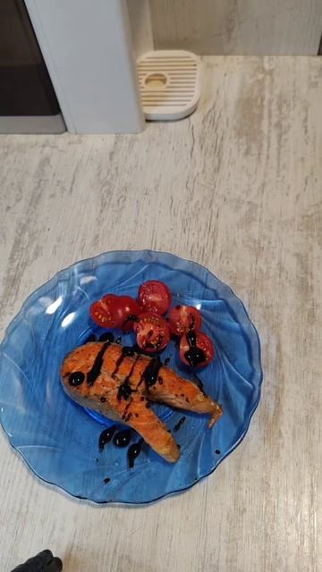 Катин ужин - Катино лекарство 🐠 #краснаярыбка #лосось #сёмга смотреть онлайн