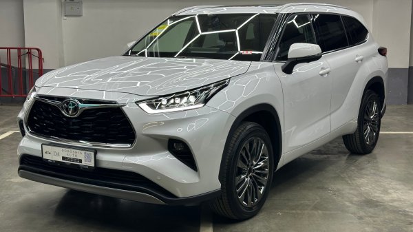 Toyota Highlander 2025 года, 2026 модельный. Максимальная комплектация Limited.