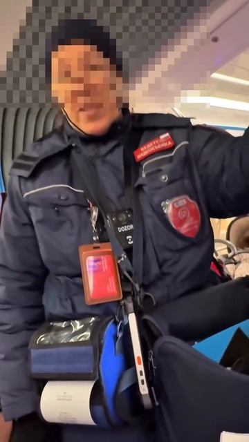 ‼️В Москве контролер забрала банковскую карту у матери с детьми, так как женщина не успела оплатить смотреть онлайн