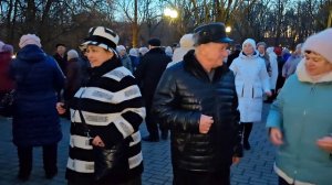 6.12.25г... "Одинокая луна"...