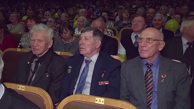 Герои социалистического труда