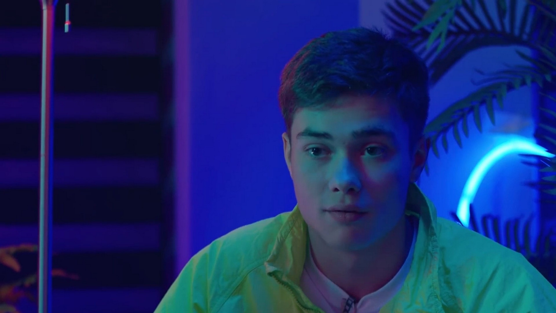 Сходка, 1 сезон, 1 выпуск смотреть онлайн